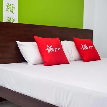 Star City Villa Colombo Buitenkant foto