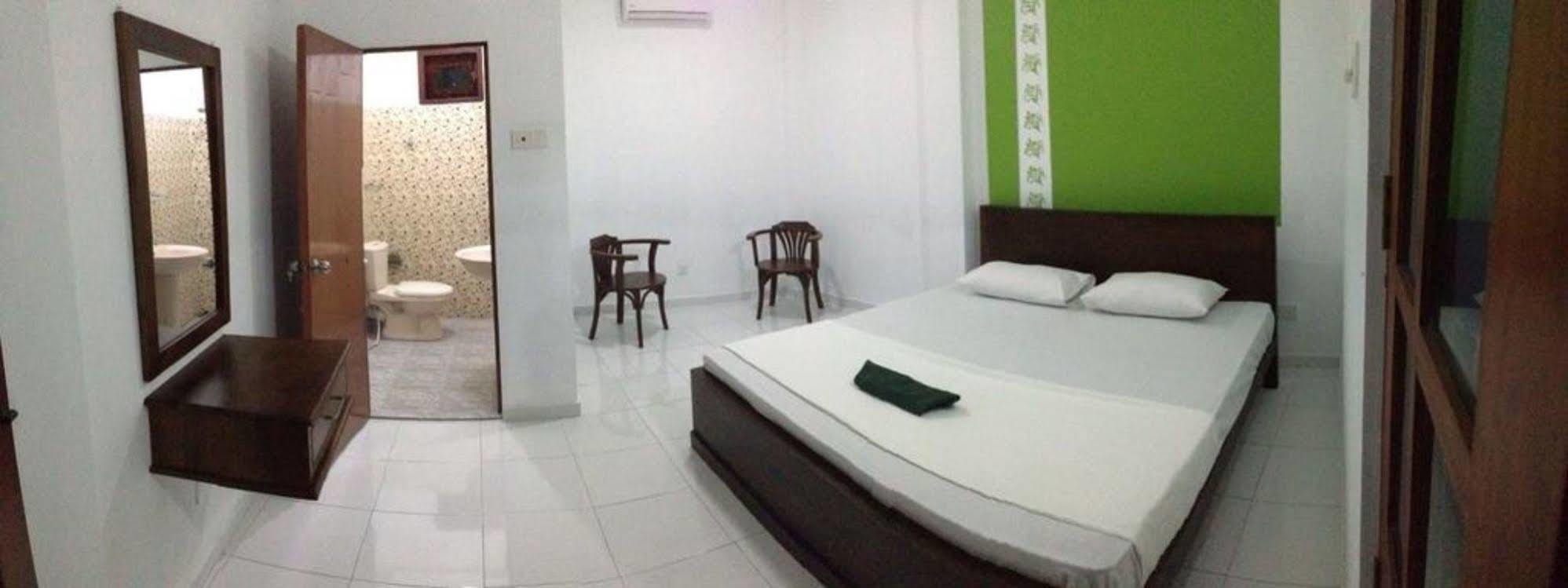 Star City Villa Colombo Buitenkant foto